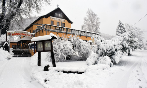 Hotel Sonnenhof im Winter in Hinterhermsdorf