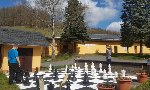 Außen-Schachspiel Hotel Sonnenhof im Elbsandsteingebirge